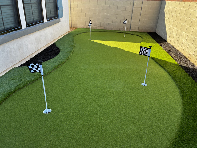 Multi-hole putting green Phoenix metro